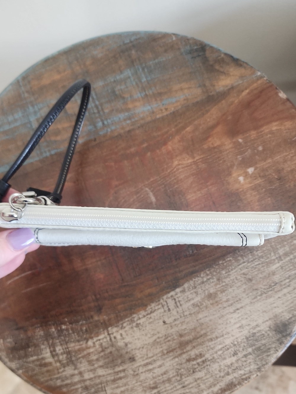 Coach Vintage Pebbled White Black Leather Flap Zipper Wristlet Wallet Y2K - Picture 13 of 15
